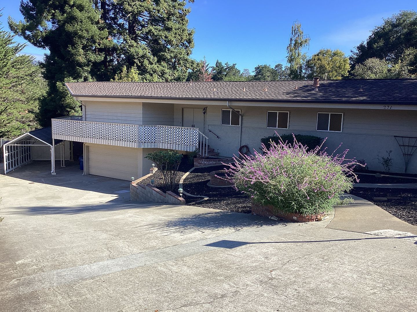 271 Bowen Ave photo 5