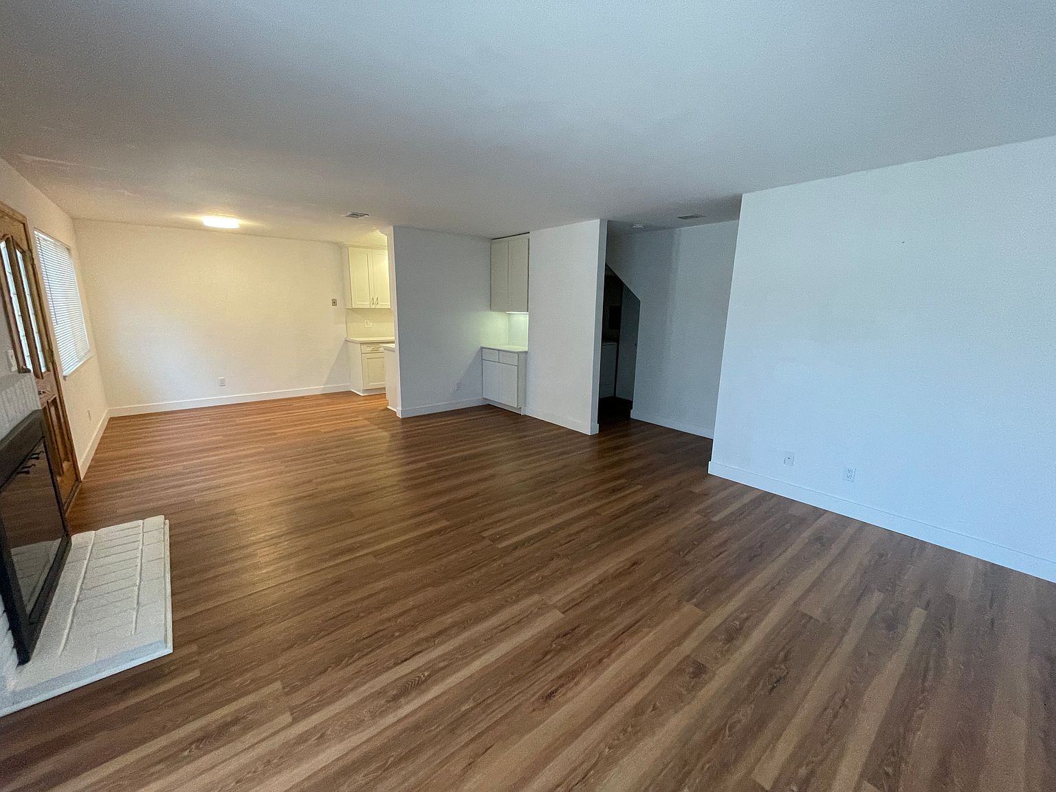1504 Dolphin Dr photo 2