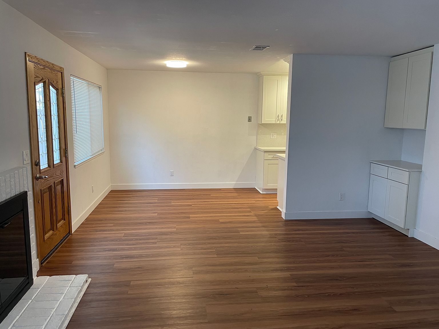 1504 Dolphin Dr photo 4