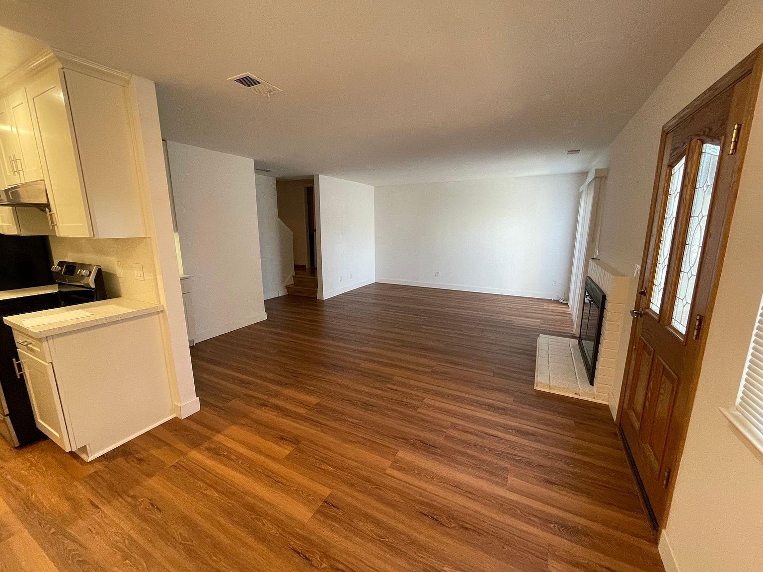1504 Dolphin Dr photo 3