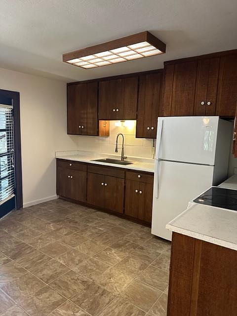 1406 Glen Canyon Rd photo 4