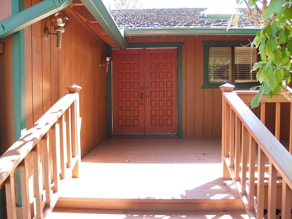 220 E Terrace Dr photo 2