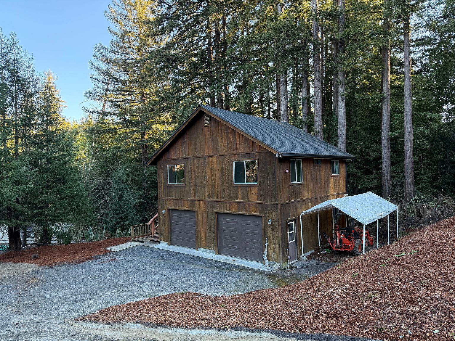 Houses on Holiday Ln · Ben Lomond