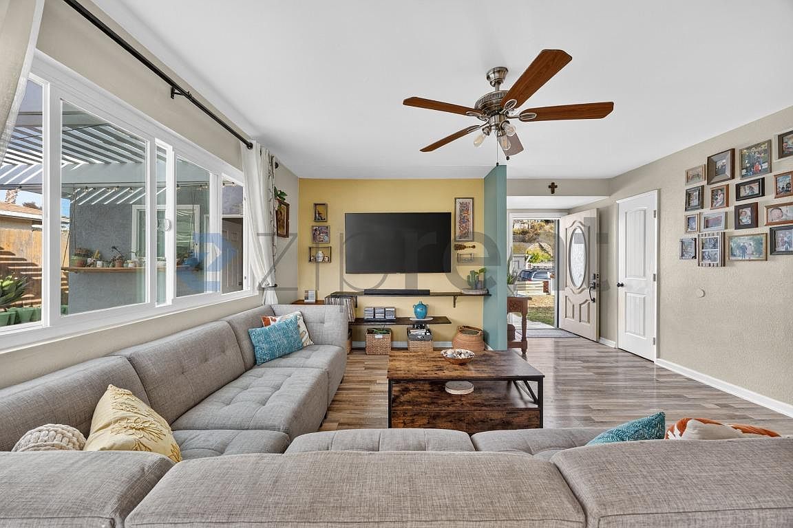 4940 Concho Pl photo 3
