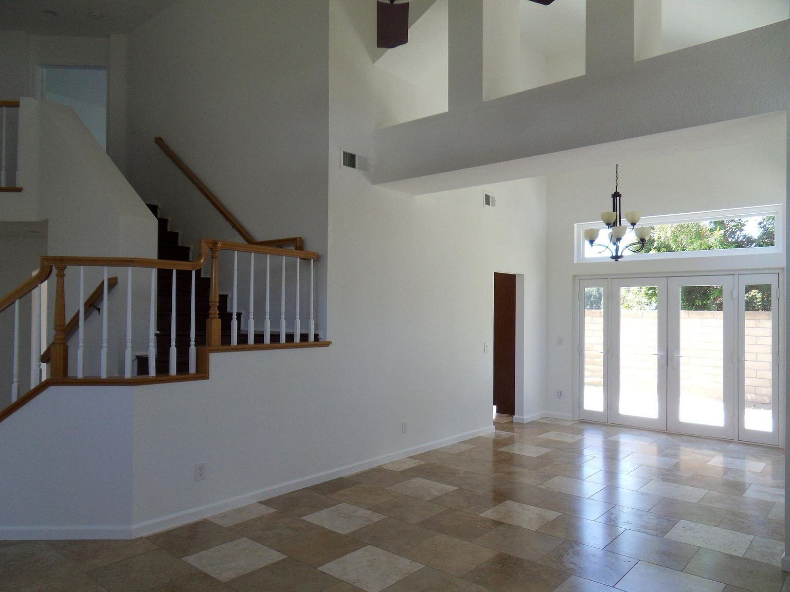 353 Lustrosos St photo 4