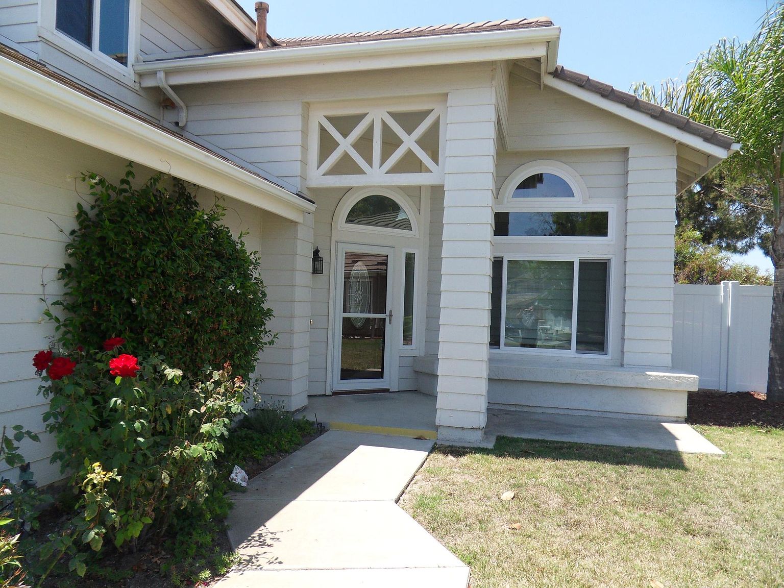 353 Lustrosos St photo 2