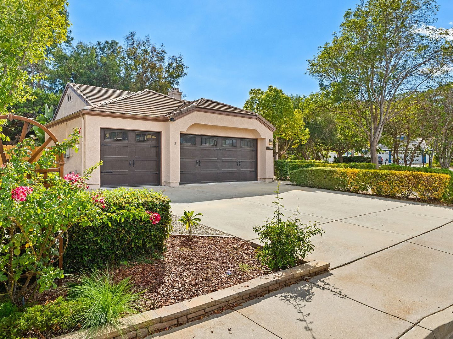 5911 Rio Valle Dr photo 4
