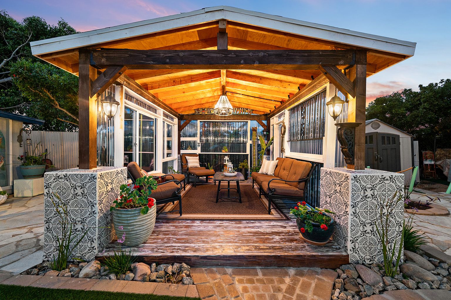 1601 Kraft St photo 4