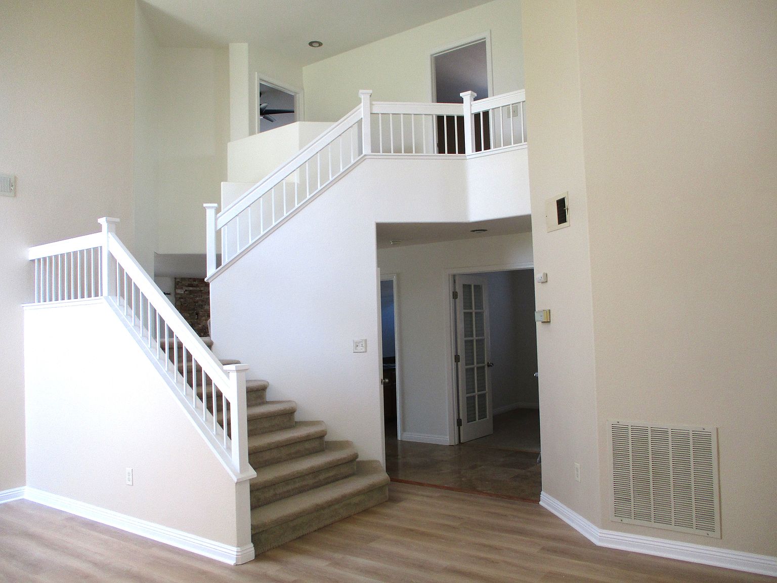 3217 Silver Ridge Ct photo 2