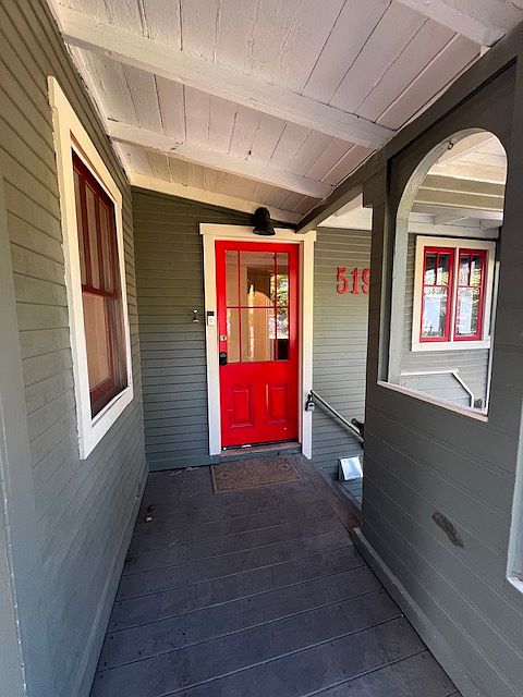 519 N Clementine St photo 4