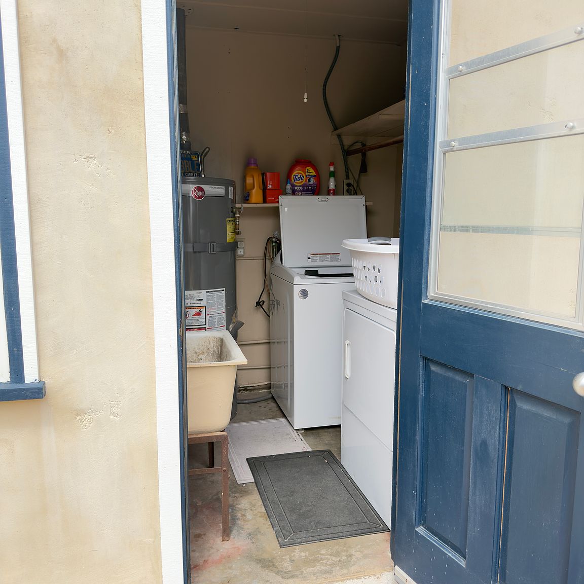 920 Tait St #1/2 photo 2