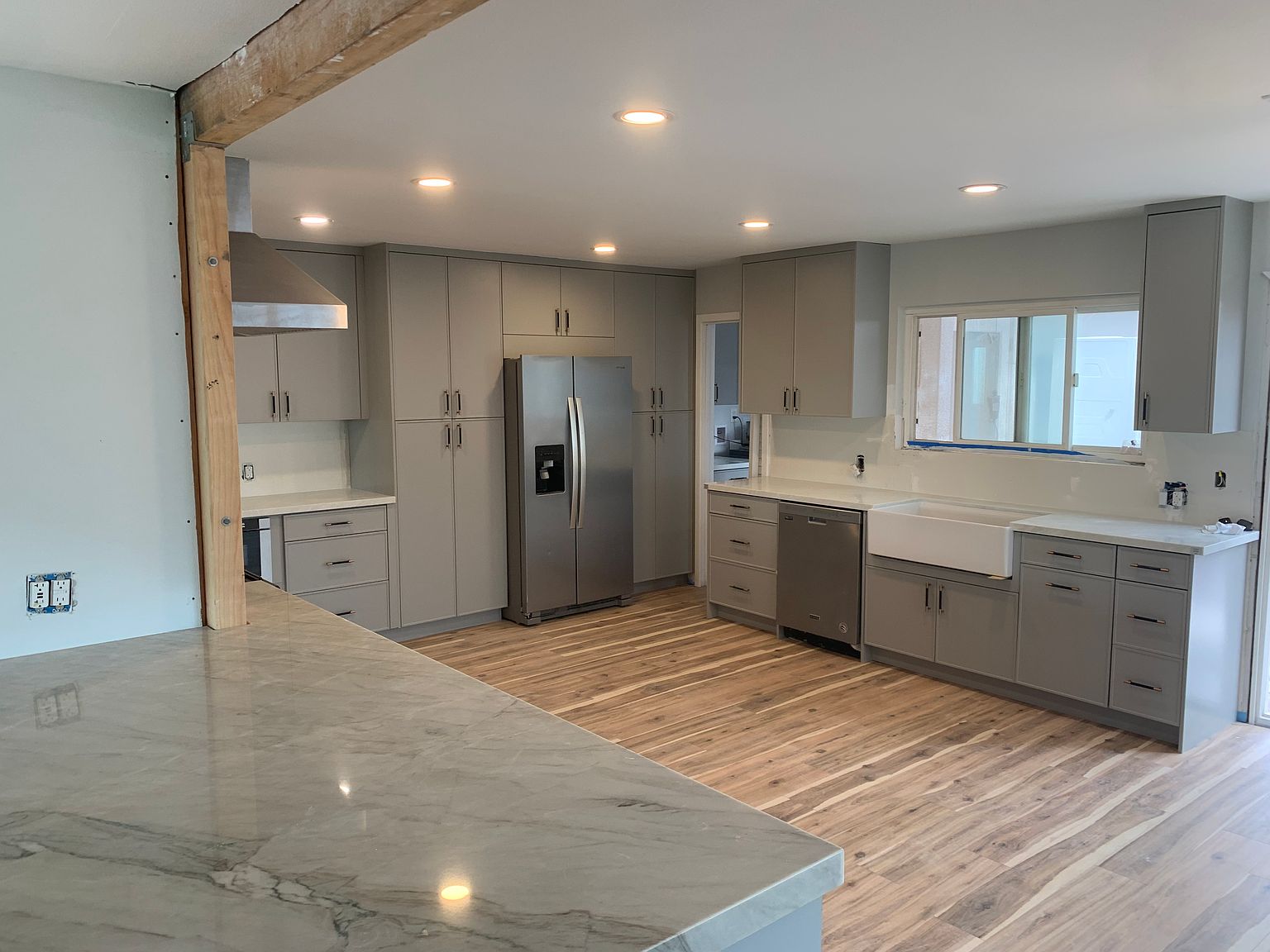 1103 Alberta Ave photo 4