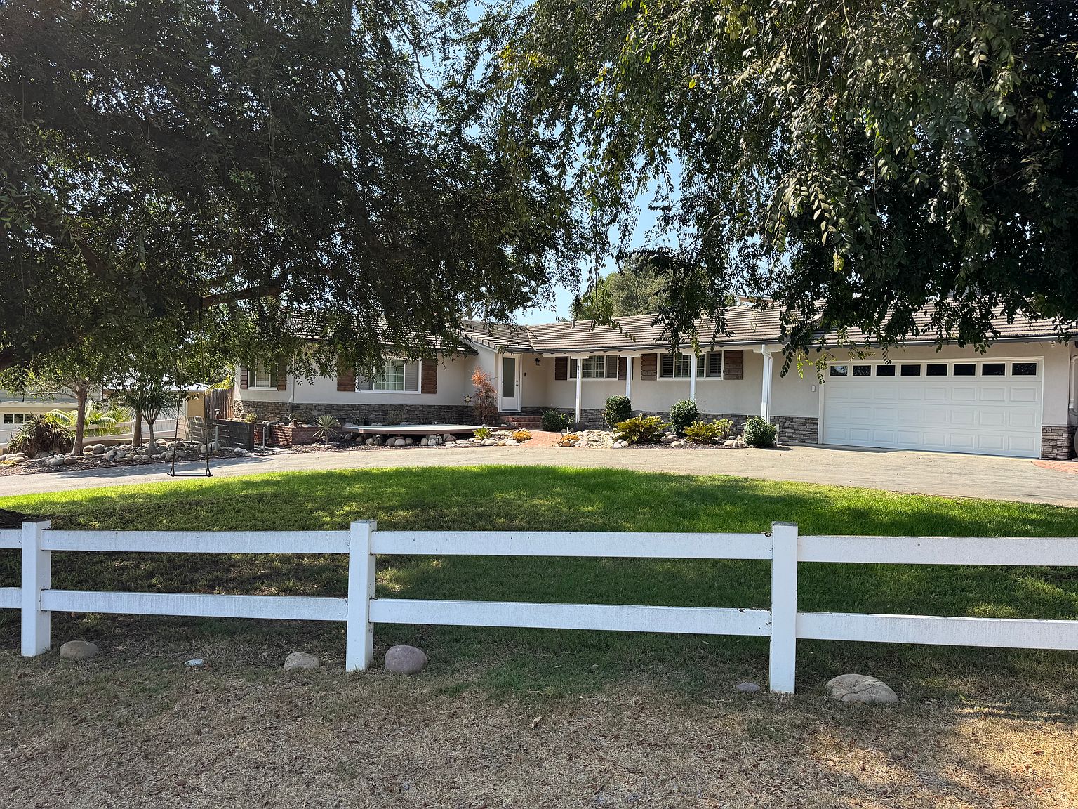 2392 Fire Mountain Dr photo 2