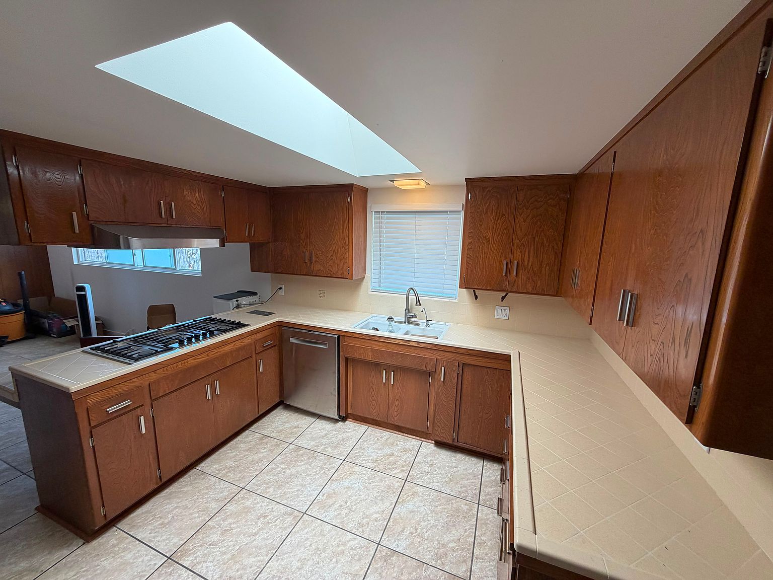 1300 Oak Ave photo 3