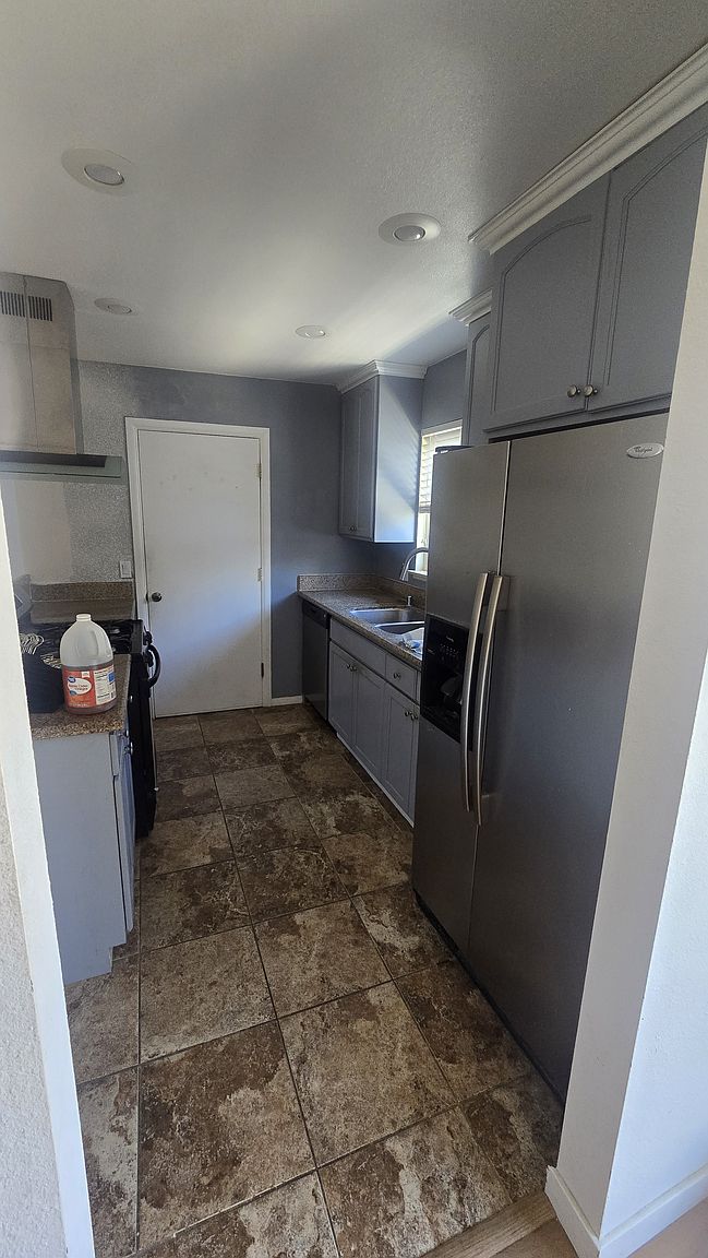 4916 Siesta Dr photo 5