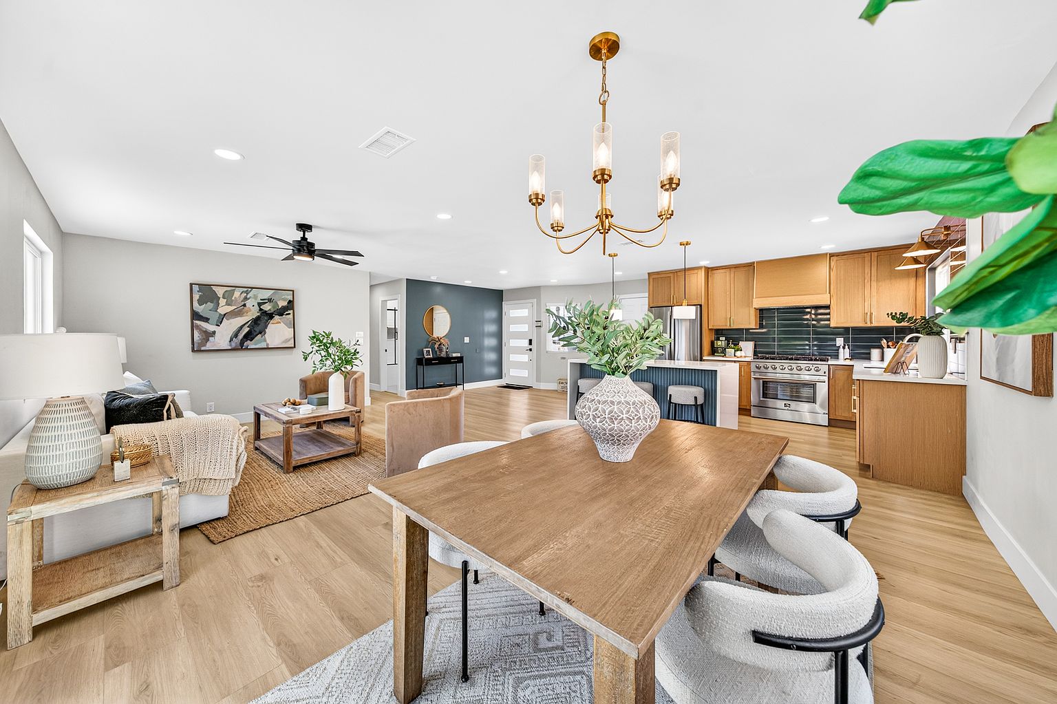 4948 Luna Dr photo 3