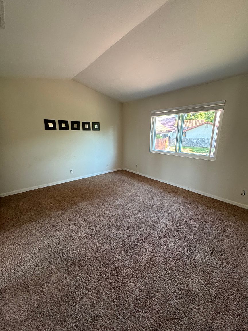 5627 Boot Way photo 3