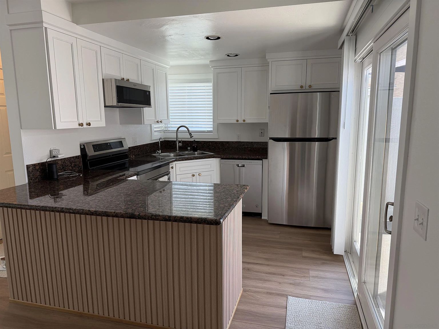 318 Riverview Way photo 2