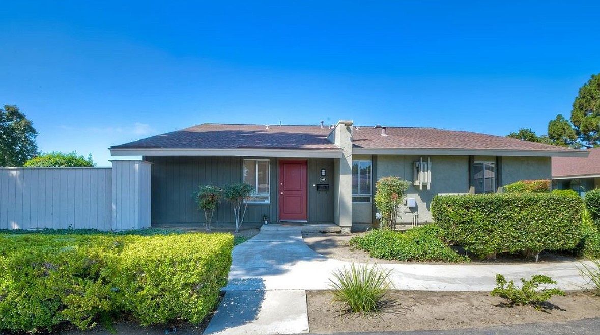 427 Los Arbolitos Blvd photo 2