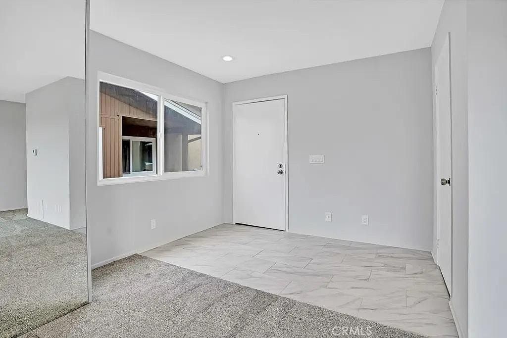 4202 Fiesta Way photo 2