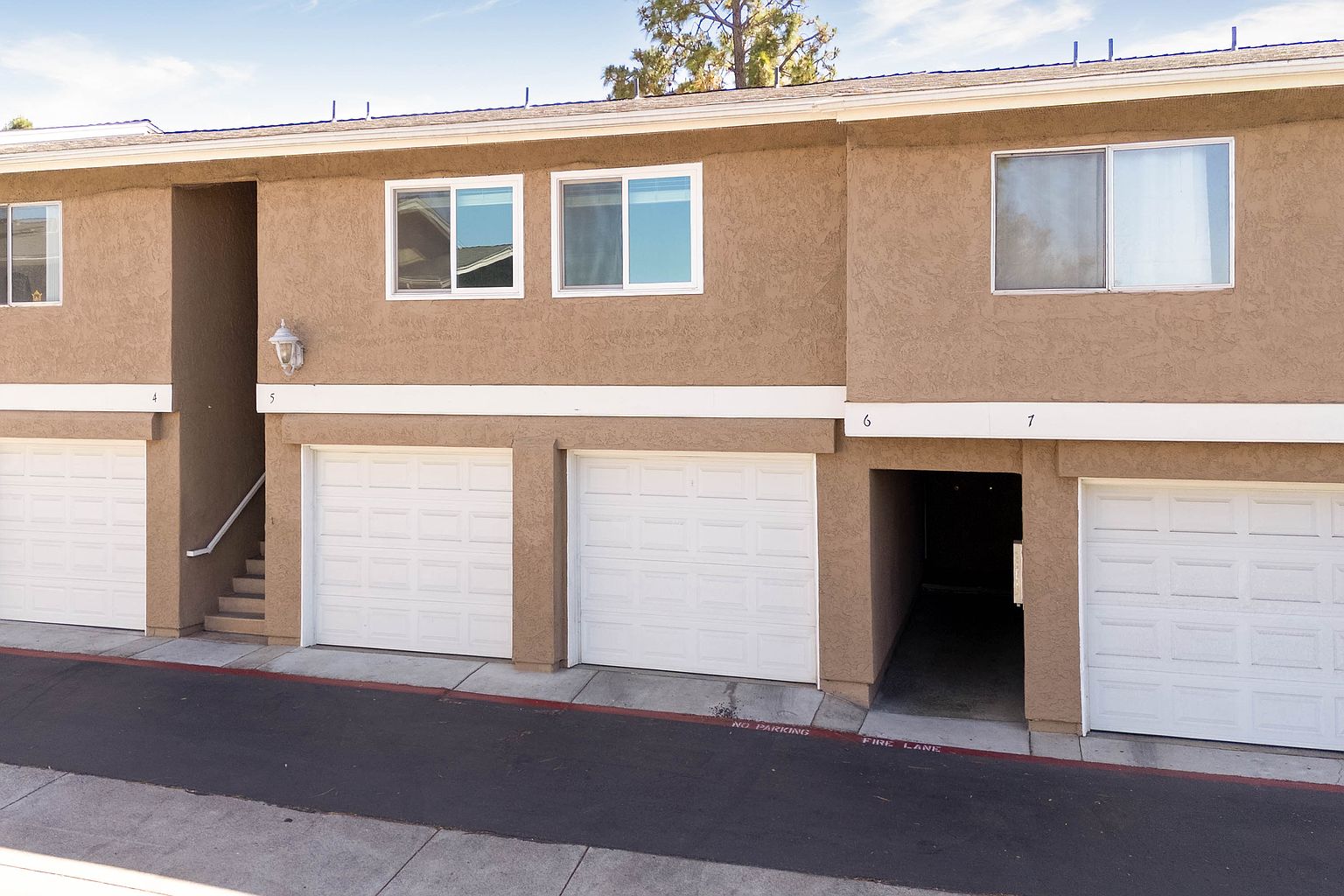 4241 Mesa Vista Way photo 2