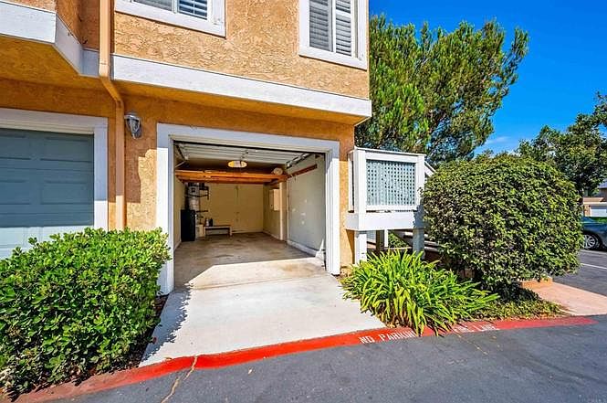 4225 Vista Panorama Way photo 2