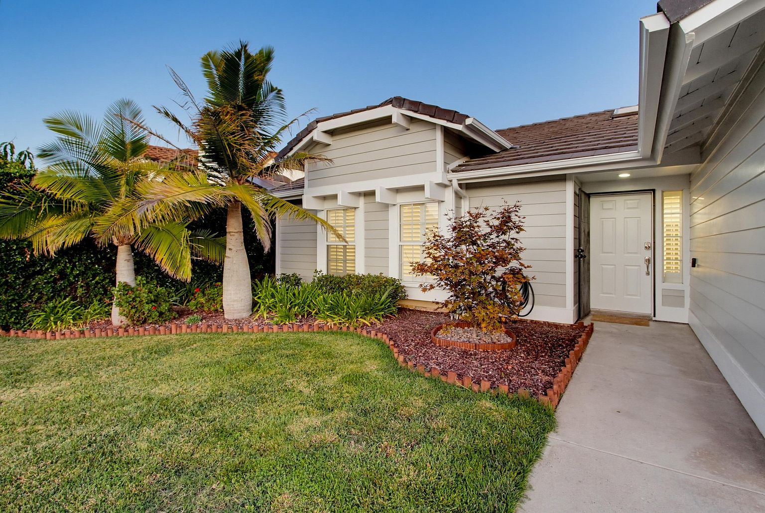 5241 Mandarin Dr photo 3