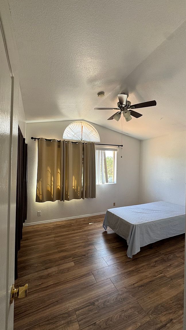 5171 Alamosa Park Dr photo 4