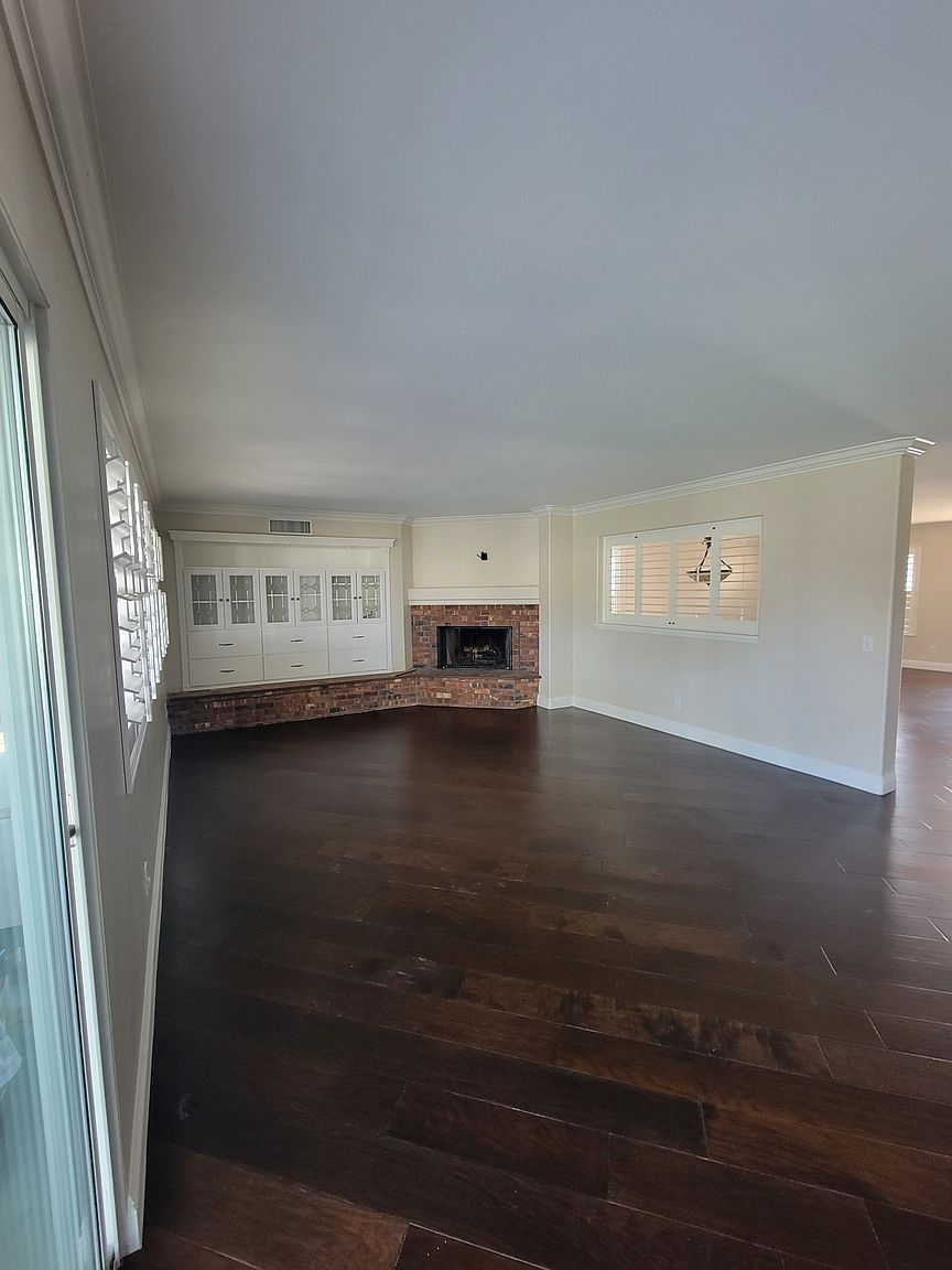 485 Lexington Cir photo 4