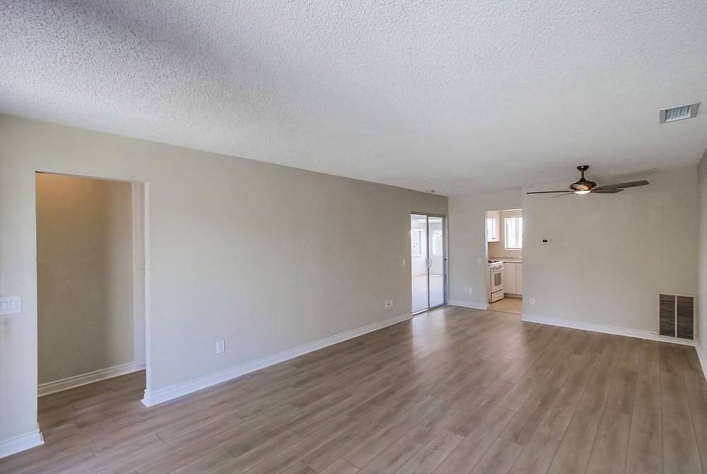 4755 Live Oak Ct photo 3