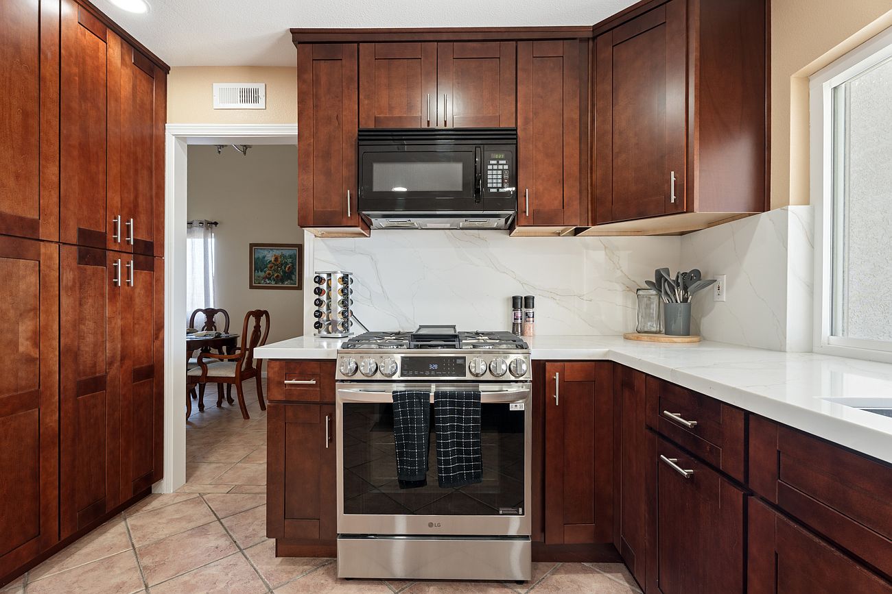 3561 Voyager Ct photo 5