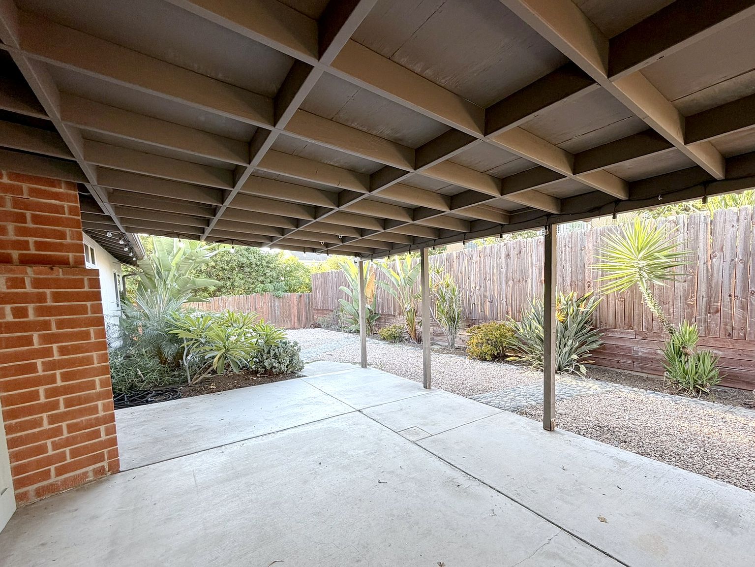 1111 Olive Ave photo 3