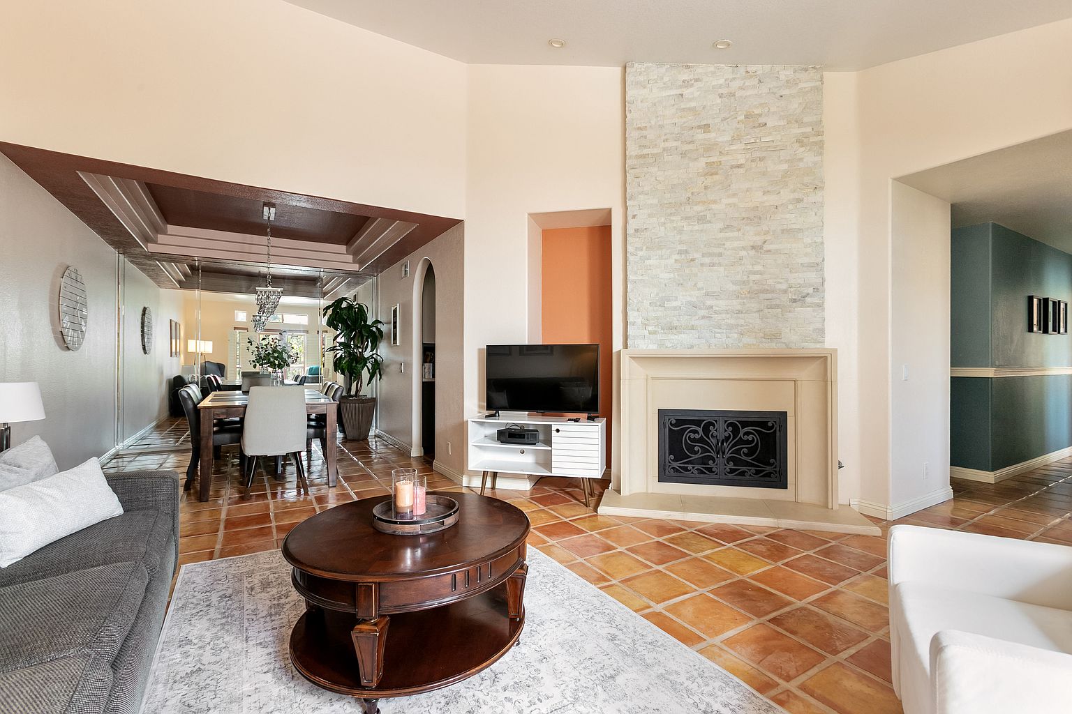 3541 Cameo Dr photo 5