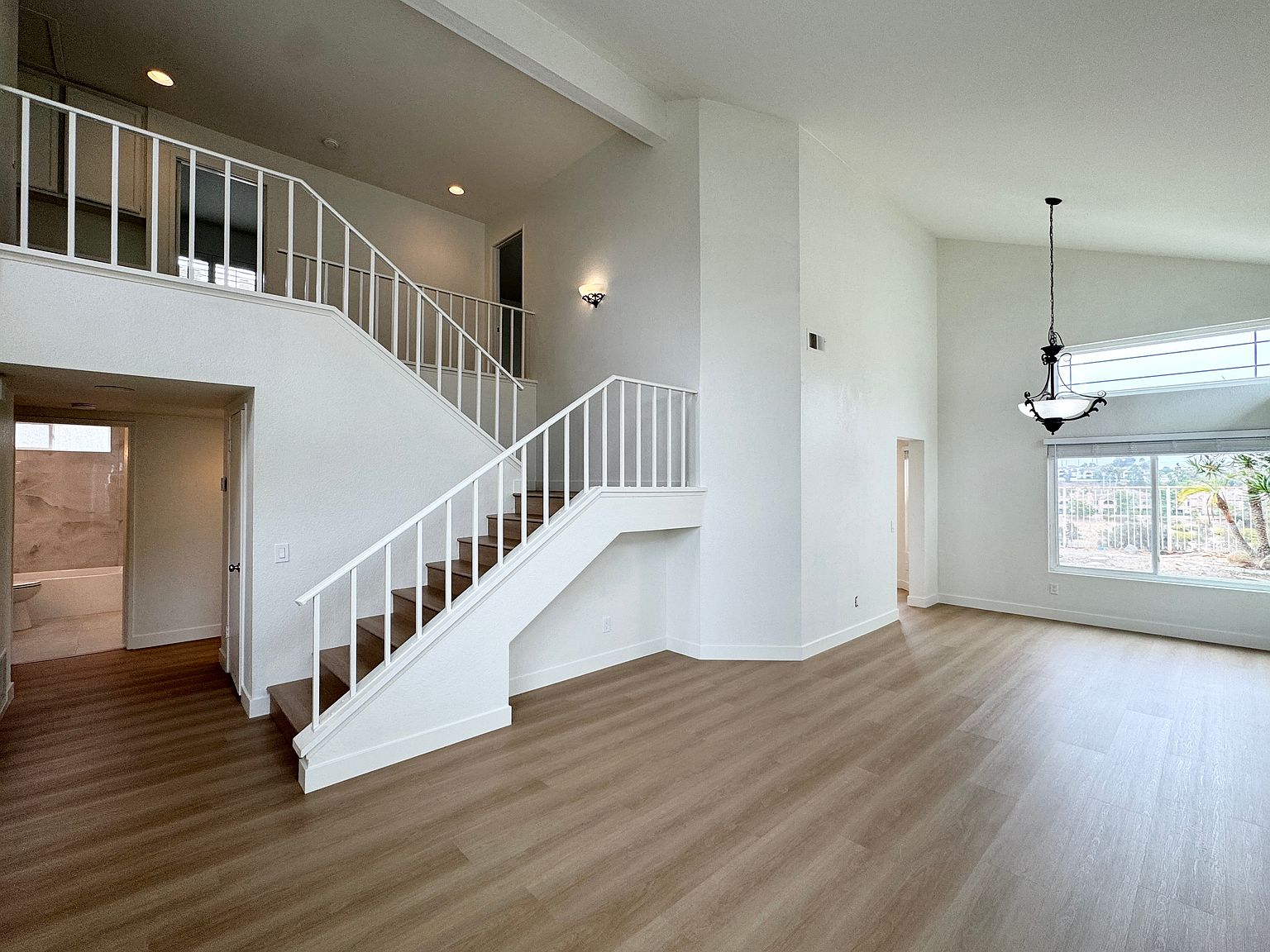 3413 Caseras Dr photo 4