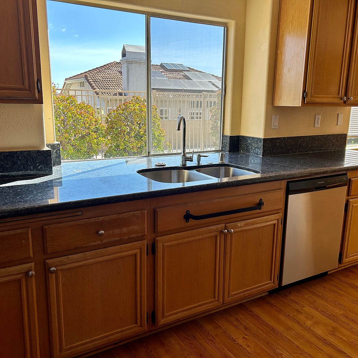 3251 San Tomas Dr photo 4