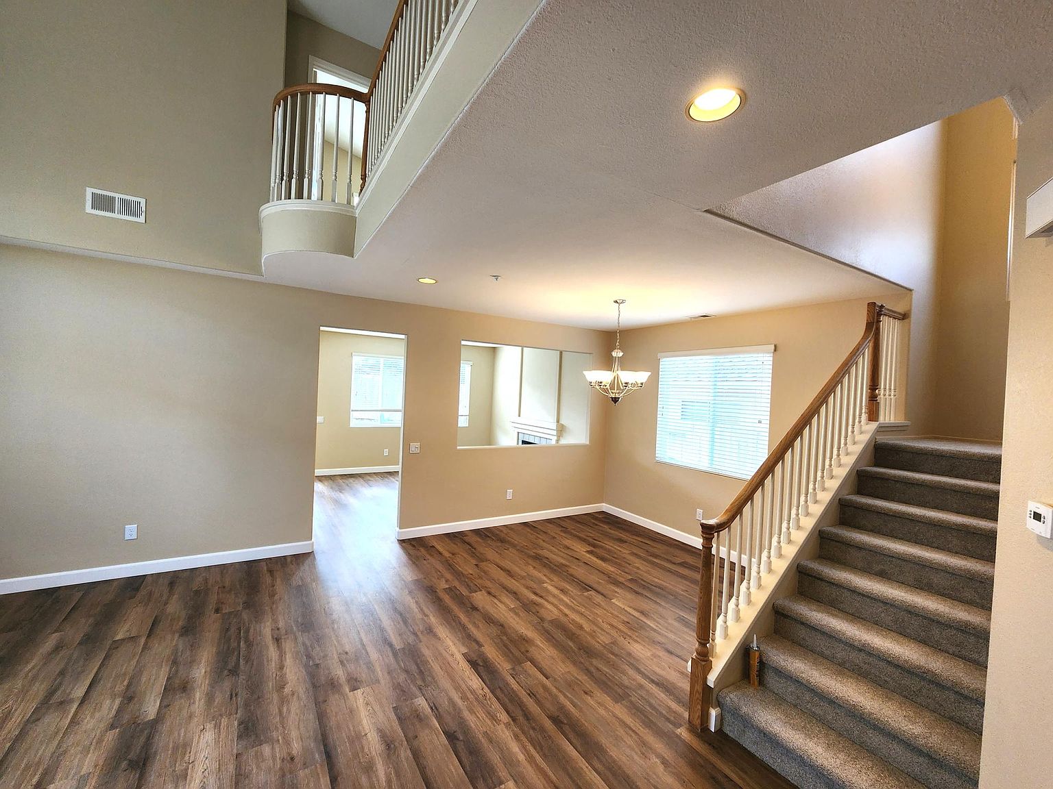 609 Paseo Rio photo 3