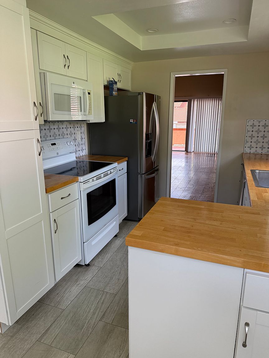 2814 Chatsworth Way photo 5