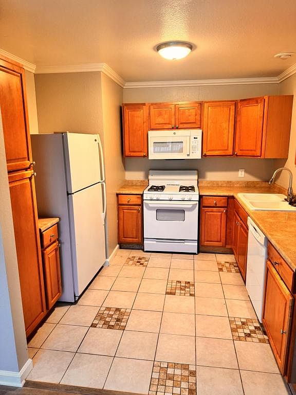 3451 Seabreeze Walk