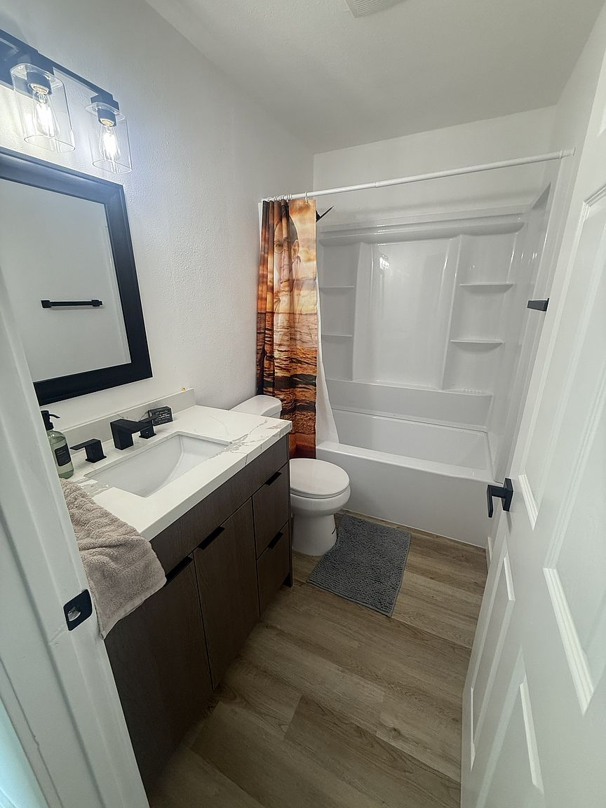 3401 Del Este Way photo 3