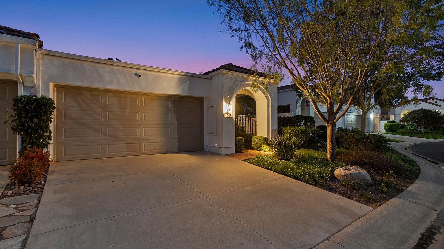 4947 Delos Way photo 2