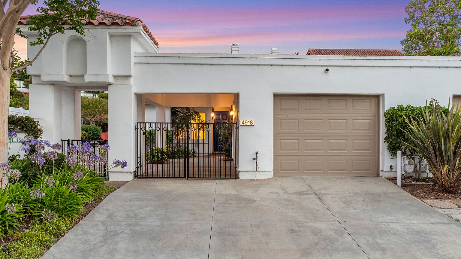 4918 Delos Way photo 3