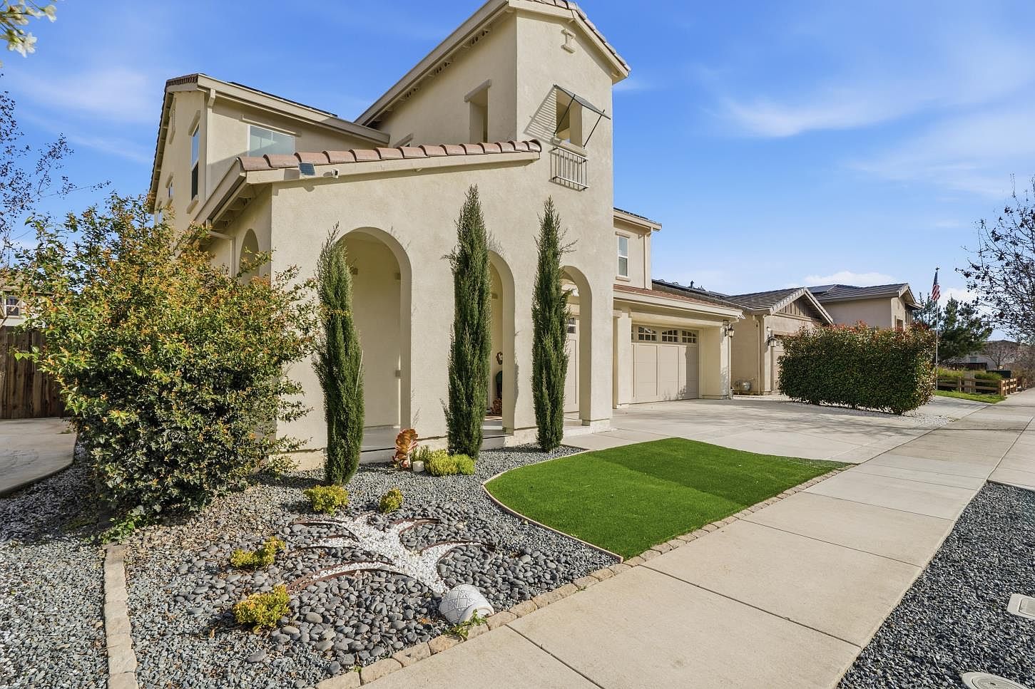 363 Fletcher Ln photo 2