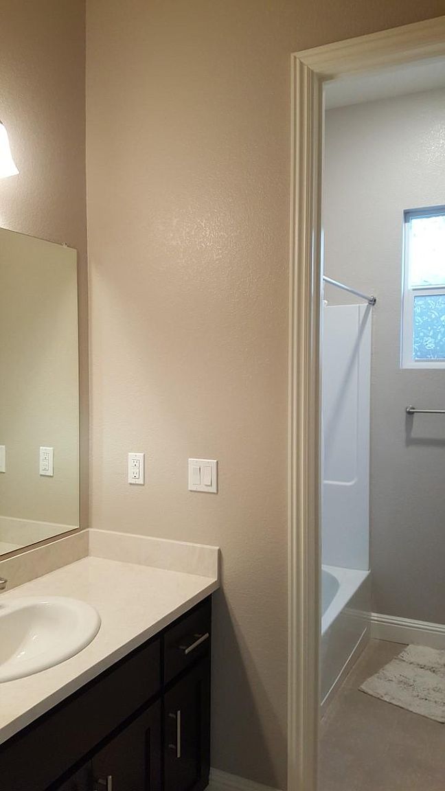 176 Avery Ct photo 2
