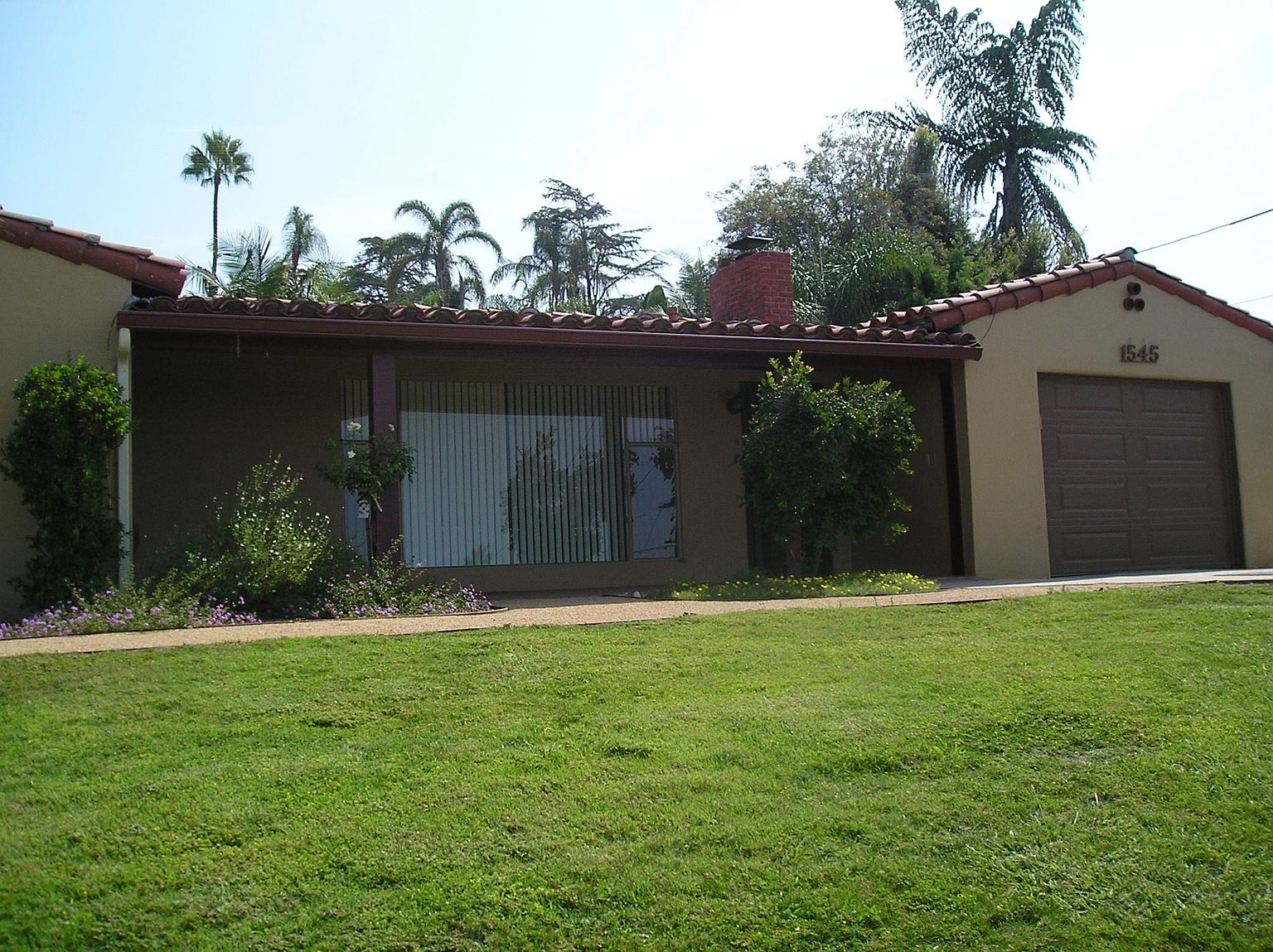 1545 Sunrise Dr photo 2
