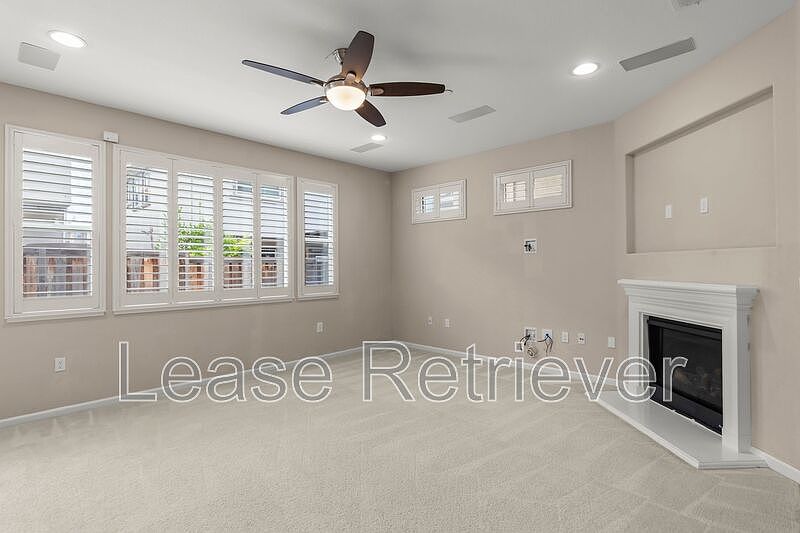 2631 Clarita Dr photo 4
