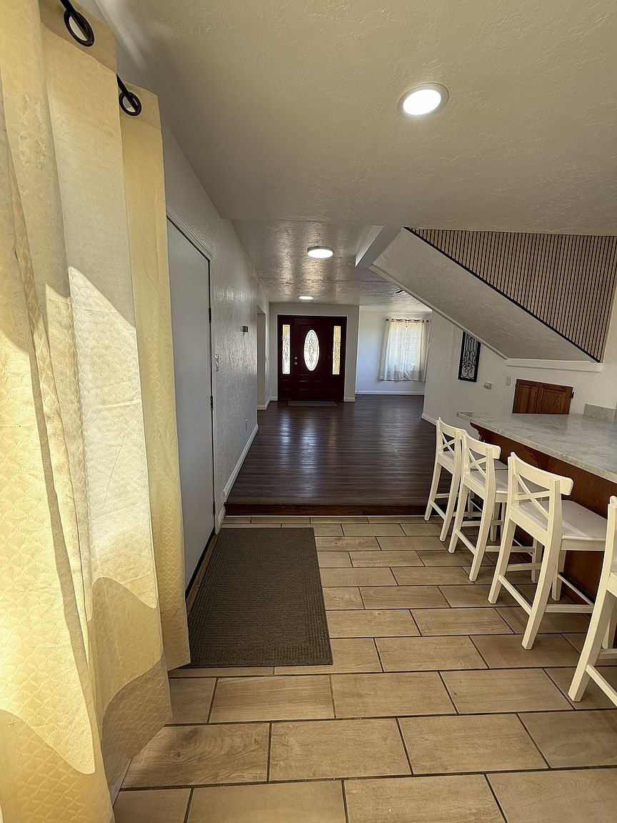 30061 Red Mountain Dr photo 2