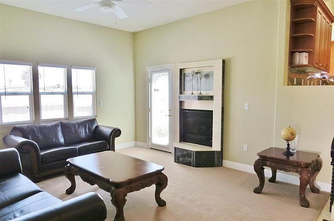 310 Tamarack Ave photo 3