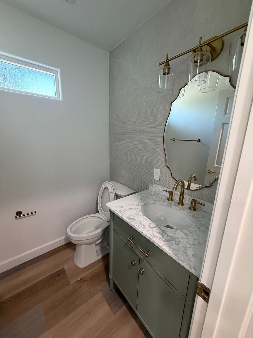 1044 Palm Ave photo 5