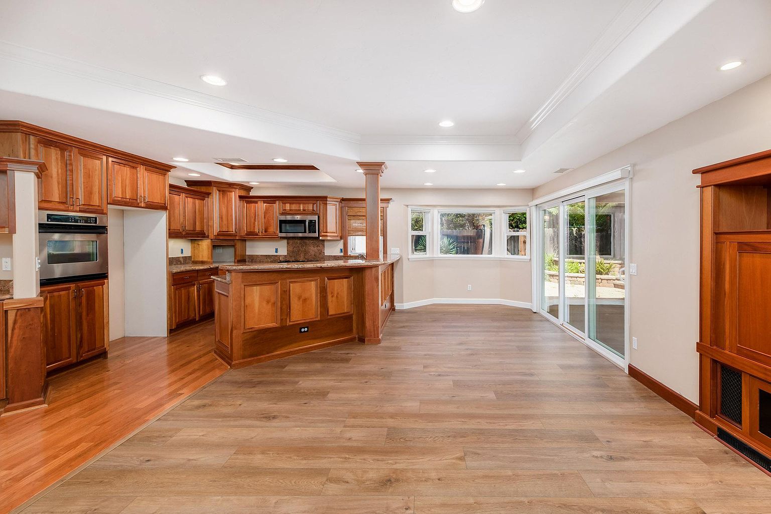 4020 Royal Dr photo 5