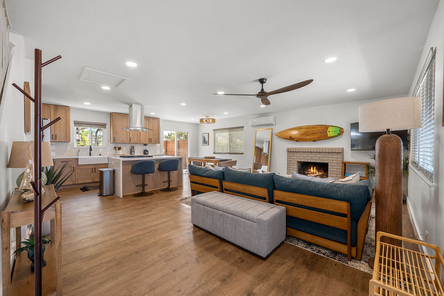 1113 Camino Del Sol Cir photo 4